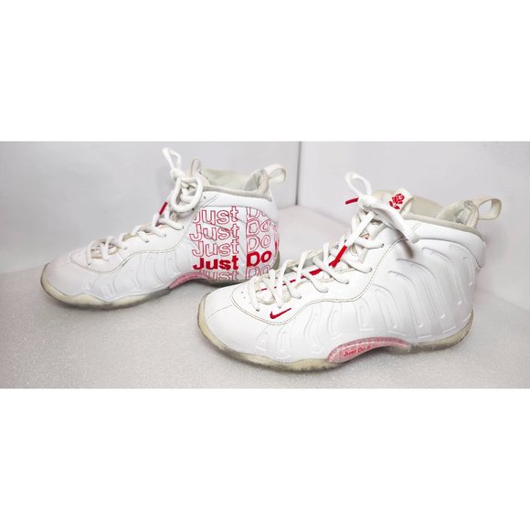 Nike White & Red Roses Little Posite One Thank You Mid-Top Sneakers 4Y W5.5 M4 - Picture 2 of 11